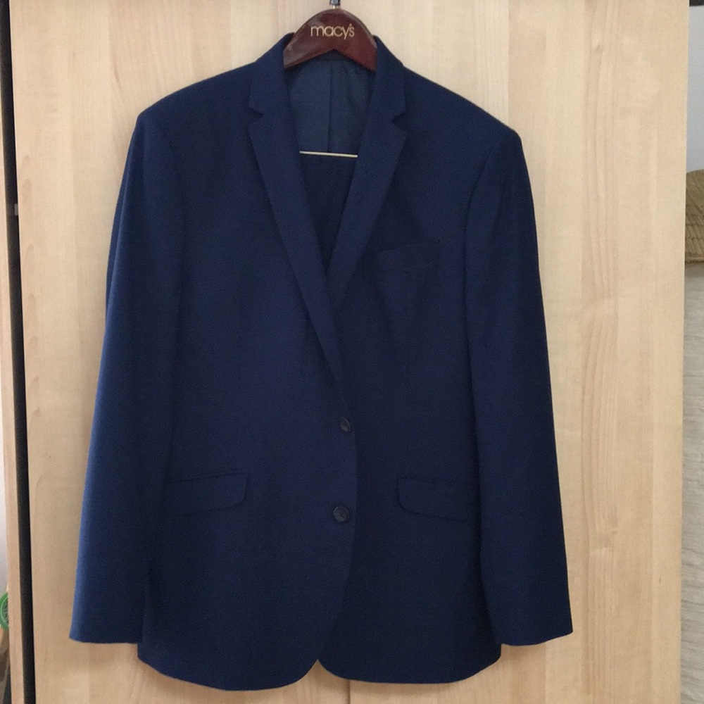 Men’s Kenneth Cole Reaction suit